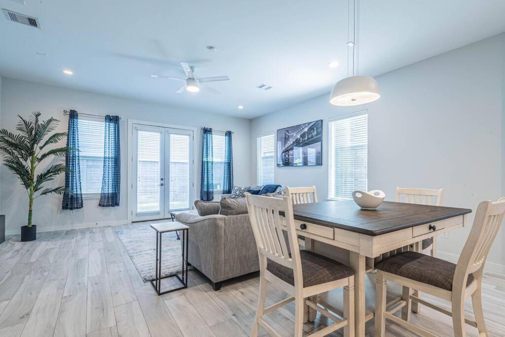 Charming 3-Bedroom Luxury Home Near Downtown, Nrg, Galleria & Medical Center Houston Eksteriør billede